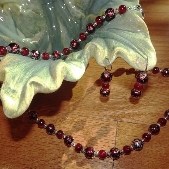 Handcrafted necklace/earrings with striking burgundy & silver accents - Picture 9 of 10